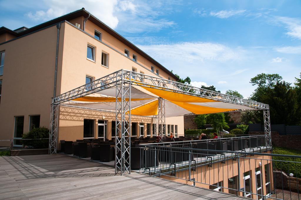 Bergwirtschaft Wilder Mann Hotel Und Restaurant Dresden Exterior foto